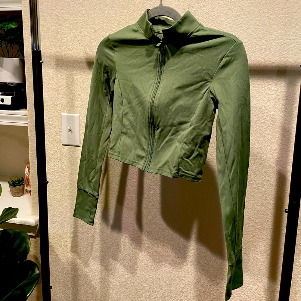 Green crop zip | Balance Athletica